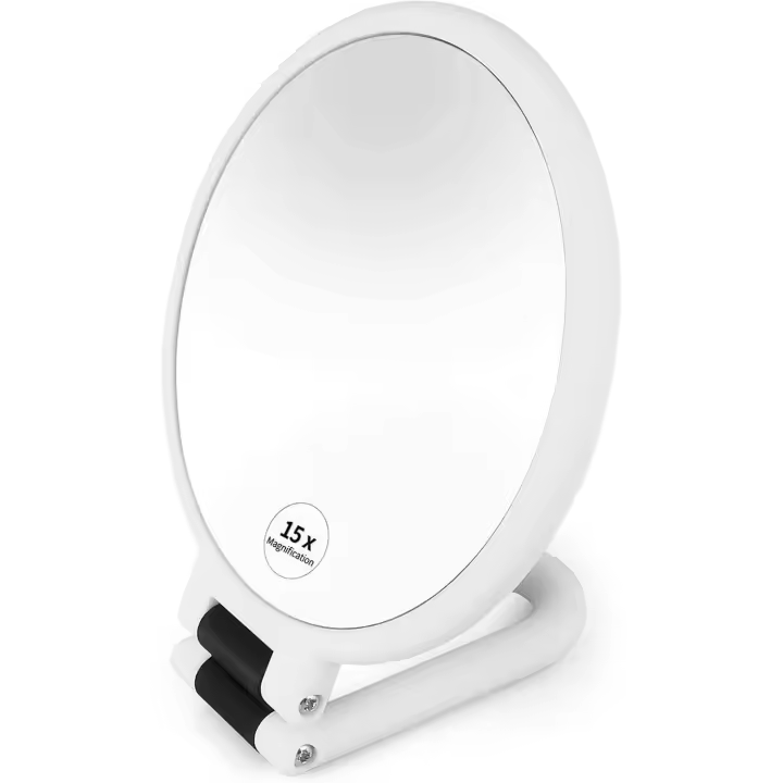 Espejo de mano de viaje con aumento, doble cara, 1x 15x, espejo de maquillaje pequeño con mango plegable de 360°, espejo de tocador portátil de pie, color blanco - 1