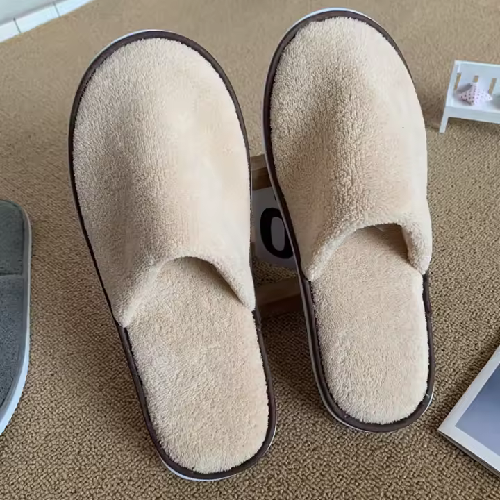 Pantuflas Desechables Para Hombres Y Mujeres Pantuflas De Casa Para Invitados De Hotel Cierre De Té Piso De Goma Cómodo Y Duradero Para Uso Doméstico Y Viajes - 1