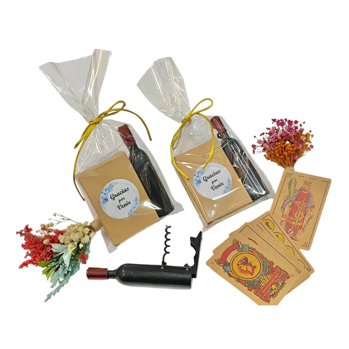 Pack de 10 baraja de cartas y sacacorchos con forma de botella, con imán, para regalar en bodas, comuniones y bautizos - regalos para invitados de boda, comuniones, bautizos, aniversarios - 1