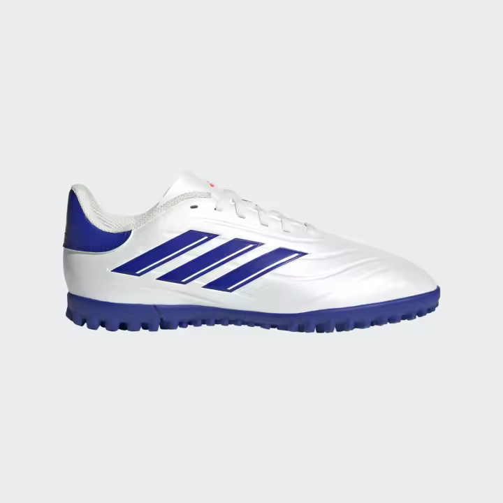 Zapatillas Copa Adidas Blancas: Estilo y Rendimiento en la Cancha - 1