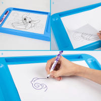 Lisciani Lilo & Stitch - Mesa dibujo con luz Disney, pizarra luminosa, 42x7x27 cm, incluye libro de actividades, rotuladores perfumados, pegatinas, plantillas estarcido, tijeras, juguetes para niños y niñas, para niños a partir de 5 años - details 5