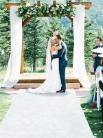 Carpetilla Blanca Antideslizante Para Corridos Interior Y Exterior Ideal Para Graduaciones Bodas Y Fiestas De Compromiso - details 0