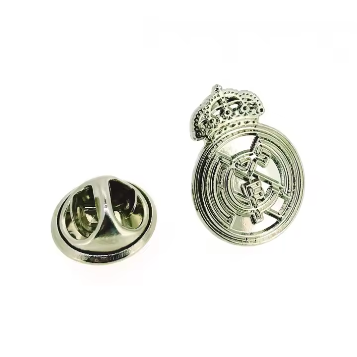 Gemelolandia | Pin de Traje Real Madrid Acero - 1