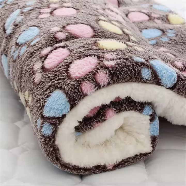 Manta Para Perros Y Gatos Invierno Cama De Mascota Gruesa Estilo Otoño E Invierno Alfombra Para Cages De Mascotas Material De Peluche De Coral Lavable Mecánicamente - 1