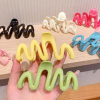 Pinza Para El Cabello De Gelatina Colorida Para Mujeres Y Niñas Diseño Coreano Fashion Simple Y Dulce Clip Para El Cabello Irregular Accesorio De Moda Para Todas Las Estaciones - details 4