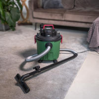 XSQUO Useful Tech PowerVac Plus Aspiradora de sólidos líquidos, función soplado 1200w, aspiración 19kpa, soplado 16 m2/min, capacidad 1.8 Litro, carcasa anti impactos. Fácil desplazamiento. Cable alimentación 5 mts. manguera 1.5 mts  Radio acción 8 metros - details 6