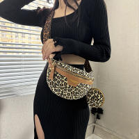 Nueva Bandolera De Pecho Para Mujer Con Estampado De Leopardo Bolso De Cintura Casual Bolso Transversal De Hombro Moda Bolsa De Monedas Diseñadora - details 1