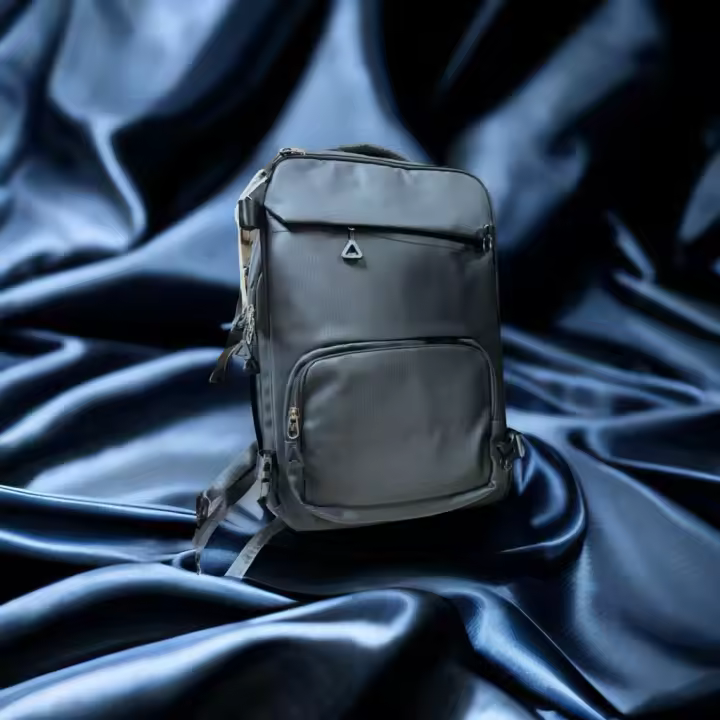Mochila de Cabina 3 en 1 con Puerto USB – Práctica, Resistente y Espaciosa - 1