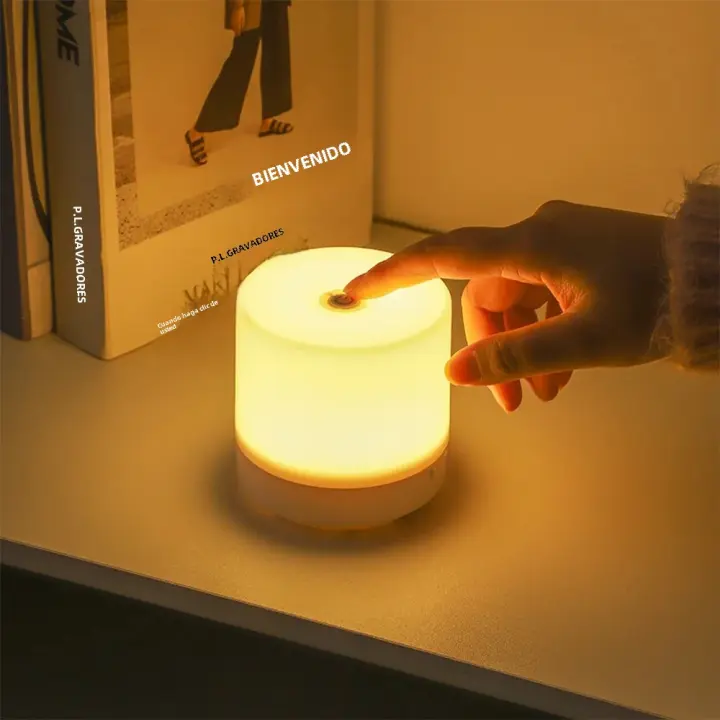 Lámpara De Noche LED Para Niños Con USB Y 3 Modos De Iluminación Regulable Luz De Lectura Protectora Para El Ojo Para Regalar - 1
