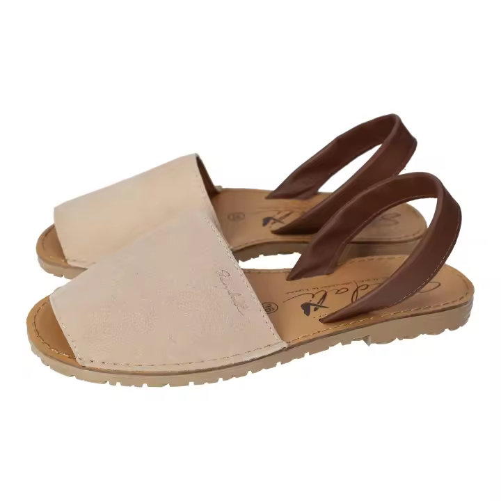 Sandalias marca SANDALI para mujer en color arena. Menorquinas de piel para mujer, en color arena, hechas en España, modelo clásico con cinta trasera que sujeta el pie, hechas en España - 1