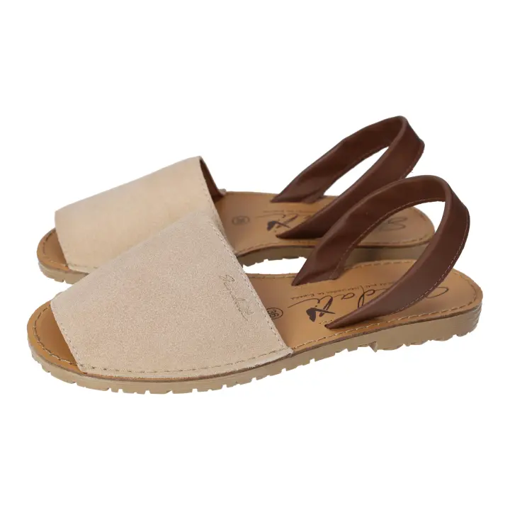 Sandalias marca SANDALI para mujer en color arena. Menorquinas de piel para mujer, en color arena, hechas en España, modelo clásico con cinta trasera que sujeta el pie, hechas en España - 1