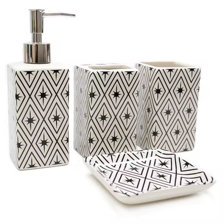 Set baño 4 piezas de Porcelana: Jabonera, Dispensador de Jabón líquido, Vaso y Porta Cepillos con caja de presentación, Estampado, Color Blanco y Negro, Kiglam - 1