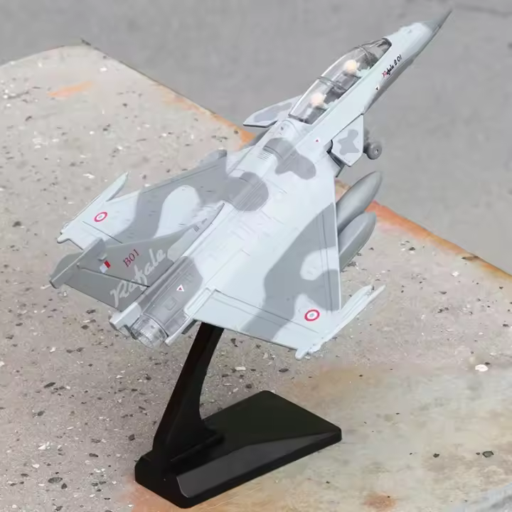 Modelo De Avión Militar Rafale Fighter De Aleación Regreso Acústico Y Óptico Adorno Juguete Para Coleccionistas Y Adultos - 1