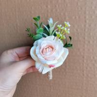 Corsage Rustico Para Novio Y Llavero De Boda Blanco Con Rosa Eucalipto Hiedra Orchidaya Berries Gypsophila Accesorios De Vestimenta Para Bodas Cumpleaños Y Decoración Personal - details 10