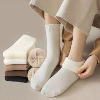 Calcetines Gruesos Y Cálidos Para Mujer De Otoño E Invierno Calcetines Casuales Solids Para Dormir En Piso - details 0