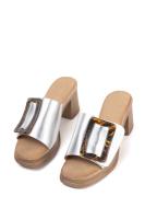 Paloma Wang sandalias mules dorados tacón medio detalle de hebilla - details 8