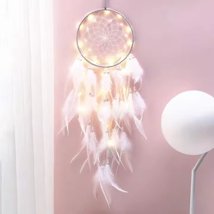 Feather Dream Catcher, hecho a mano Light Up Dreamcatcher móviles Dream Catcher Retro decoración romántica para niña decorativa móvil hogar dormitorio pared coche regalo de cumpleaños - 1