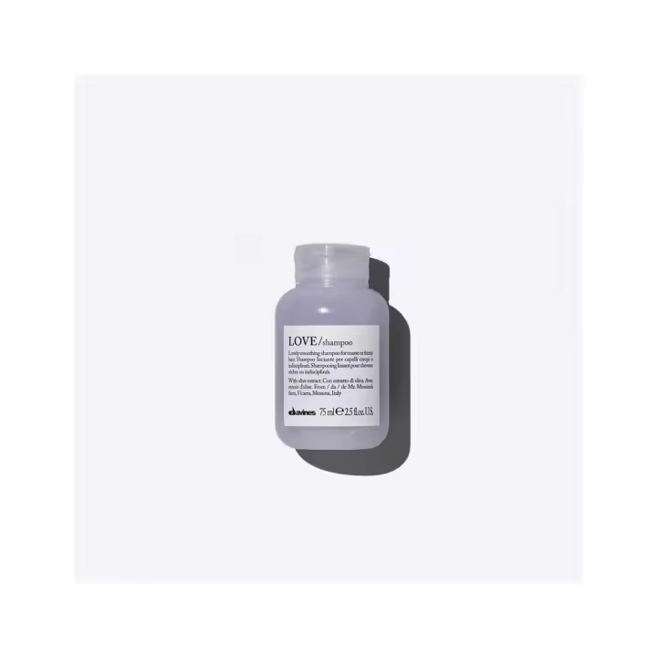 DAVINES LOVE SMOOTHING SHAMPOO - Champú disciplinante que facilita el control para cabellos encrespados y rebeldes. - 1