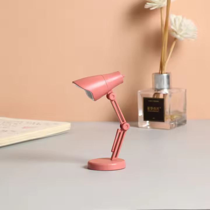 Lámpara De Escritorio Mini LED 5V Plegable Portátil Luz Nocturna Magnética Color Cálido Para Dormitorio Con Clip Luz De Lectura Para Ojos Cuidado - 1