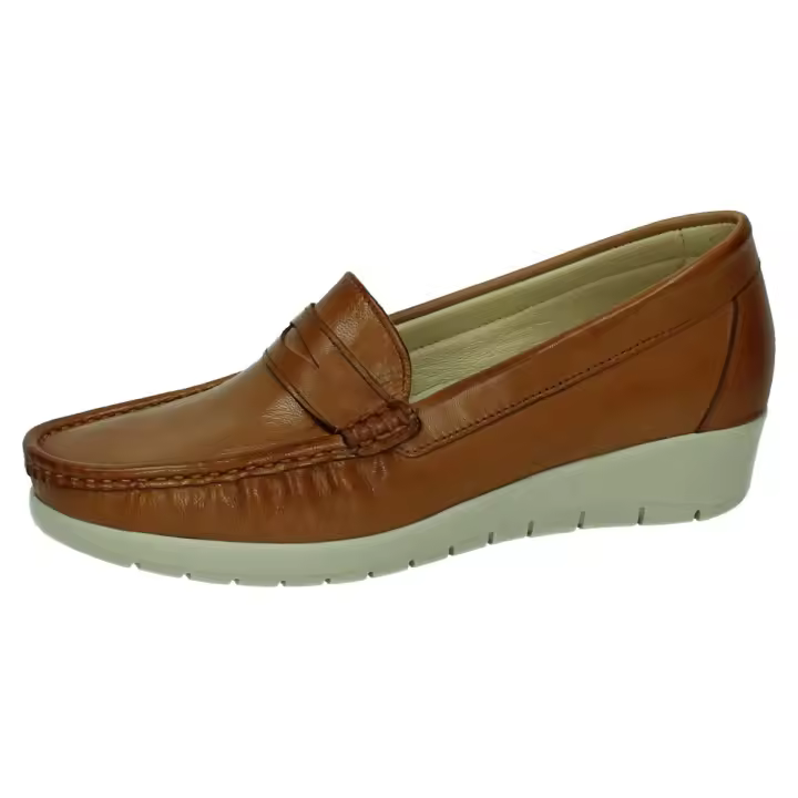 Zapatos Mocasín marca MADE IN SPAIN para mujer en color cuero. MOCASÍN DE PIEL - 1