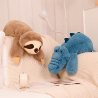 Almohada De Peluche Suave De 45-70cm En Forma De Animal Lười Gato Zorro Cocodrilo Regalo De Cumpleaños Para Niño Y Niña Rellena Con Poliéster - details 0
