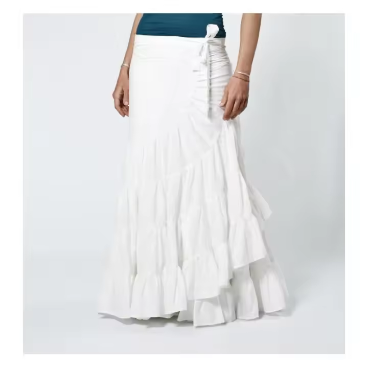 La falda flamenca mas bonita y elegante. Para danza flamenca  o para vestirla en una cena. Confeccionada en algodon natural. Negra, Roja, blanca o a lunares. Outfit flamenco!! - 1