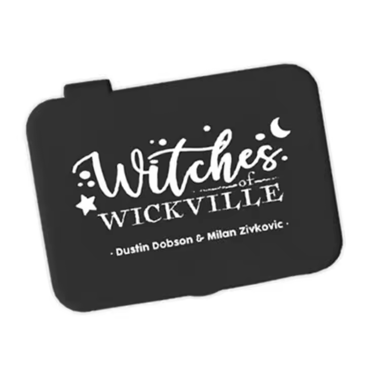 Caravan Games | Witches of Wickville | Juego de Cartas | Juego de Mesa de Estrategia de Brujas | Completa el Ritual y Rompe la Antigua Maldición | Las Brujas Están Malditas | Idioma: Español | De 1 a 4 Jugadores | Temática: Sobrenatural y Oscuro - 1