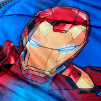 Avengers - Edredón Marvel Avengers con Borrego y Sedalina Aterciopelada Invierno Licencia Oficial Marvel 180 x 260 cm (90 - 105 cm) Tacto Suave Cálido Azul Disney Hulk Iron Man Thor Capitán America viuda Negra - details 2