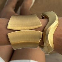 Pulsera De Cuff Vintage Geométrica Ola Para Mujer Estilo Punk Metal Pesado Pulsera Abierta Para Fiesta De Calle Moda Primavera - details 8