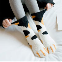 Calcetines De Velvet Coral Con Dibujos De Gato Para Mujer Calcetines Gruesos Y Calientes De Otoño E Invierno De Medio Tamaño - details 0