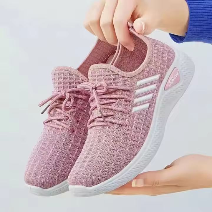 Zapatos de mujer de nuevo estilo, zapatos casuales de suela suave para caminar para madres, calcetines de moda, zapatos deportivos, zapatos individuales para mujeres - 1