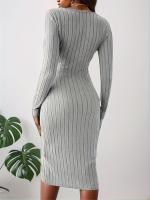 Vestido Ajustado De Otoño E Invierno Con Cinturón Y Glúteos Para Mujer Estilo Casual De Cuello En V Sin Mangas Largo De Rodilla - details 1