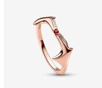 PANDORA Marvel Anillo con diseño de la Bruja Escarlata chapado en oro rosa de 14 quilates con cristal rojo salsa，Viene con embalaje de caja de regalo original. - details 1