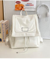 Bolso tipo mochila para el hombro con colgante, moderno, sencillo, informal y de gran capacidad para mujer, con textura y estilo. - details 4