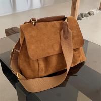 Bolso De Hombro Para Mujer De Velours Marrón Retro Gran Capacidad Versátil Para Otoño E Invierno Nueva Colección 2025 - details 4