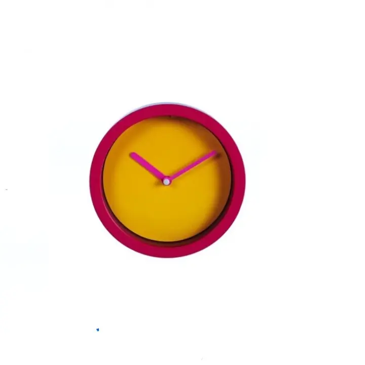 Reloj de Pared  Moderno  Decorativo Out of the Blue /  Color marco fucsia y fondo amarillo Material plástico - 1