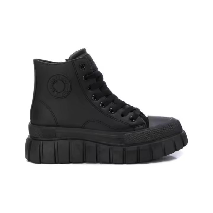 Zapatos marca Refresh modelo 172359-02 para mujer en color negro - 1