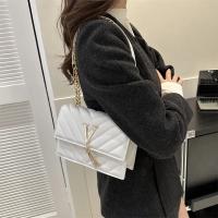 Bolso De Mano Pequeño En V De Lujo 22*15*7cm Para Mujer Bolso De Hombro Cadena Moda Popular Bolsos De Tote Diseñador Versátil - details 16
