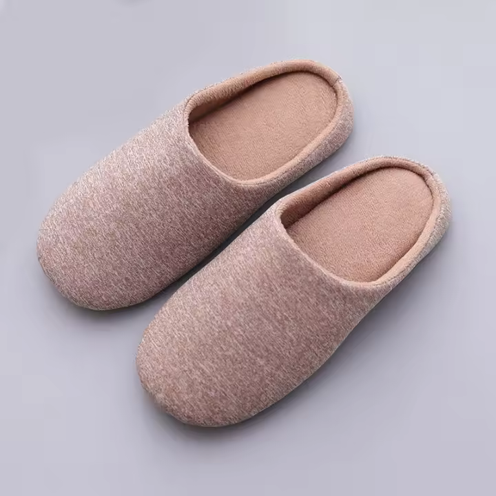 Zapatillas Japonesas Para El Hogar Invierno Calientes Para Hombres Y Mujeres Algodón Silenciosas Zapatos Adelantados Sólidos - 1