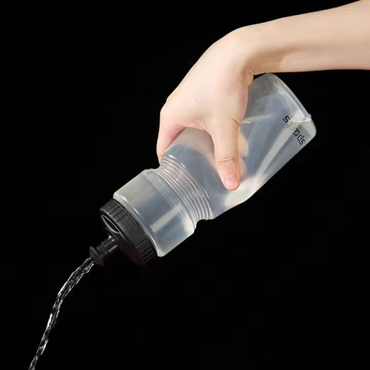 Botella De Agua Para Ciclismo 750ml Resistente Al Desbordamiento Y Sabores Libre De BPA Para Deportes Senderismo Y Camping Color Blanco - 1