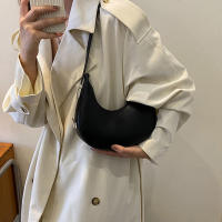 Bolso De Hombro Para Mujer Yogodlns Nueva Primavera Color Sólido Forma De Media Luna Lujo PU Cuero Bolsos Versátiles Con Funda - details 2