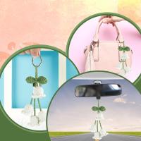 Accesorios lindos del coche para las mujeres, Bellflower hecho a mano colgante del coche, espejo que cuelga los accesorios para su coche (blanco) - details 3