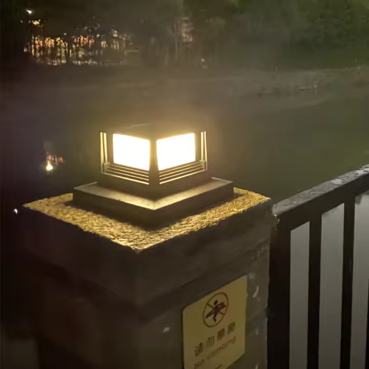 Lámpara De Valla LED Impermeable Con Panel Solar Para Jardín Y Calle Iluminación De Paisaje Solar Autónoma Post Cap Pilares Nuevo - 1