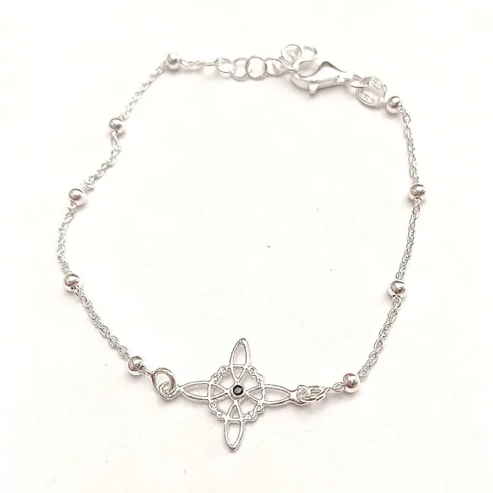 pulsera amuleto nudo de bruja , diseño de bolitas y piedra mini de ónix en el centro-40ycuatrojoyeria - 1