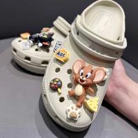 SET MINISO Tom Y Jerry Accesorios De Decoración Para Zapatos De Dibujos Animados Lindos Regalos De Navidad Para Clásicos Clogs - details 4
