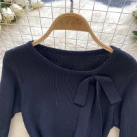 Vestido Corto Tejido Y2K Para Mujer Con Botones Cuello En V Diseño De Corbata Slim Para Oficina Estilo Chic Temporada Otoño - details 7