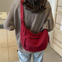 Bolso De Hombro Para Mujer 2025 Nueva Capacidad Alta Bolsa Cruzada De Nylon Versátil Bolso De Mano Casual Sin Decoración - details 2