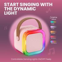Máquina de karaoke para niños adultos, mini altavoz portátil Bluetooth con 2 micrófonos inalámbricos, juguetes para niños regalos de cumpleaños fiesta familiar en casa (rosa) - details 4