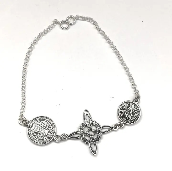 Pulsera Triple Amuleto de Protección con Nudo de Bruja , Escapulario de San Benito y Tetragrámaton - Pulsera amuleto fabricada en Plata de 1ª Ley --40ycuatrojoyeria - 1