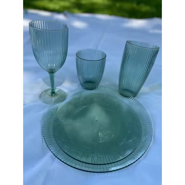 Tesson. Set 6 vasos de melamina rayada ideal para este verano. Viste tu mesa para pequeños y mayores con estos vasos elegantes e irrompibles. Disfruta este verano de su piscina, terraza o zonas al aire libre sin preocuparse de su cristalería. - 1